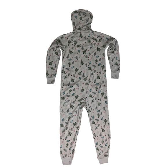 Holiday Family PJs Festive Trees One Piece - Size Medium - Picture 6 of 14